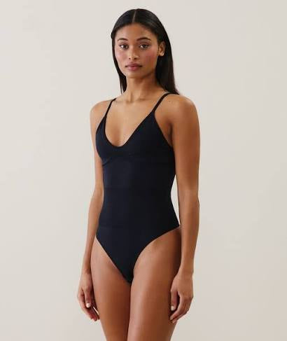 ShapeMe – Silky Snug-Fitting Bodysuit