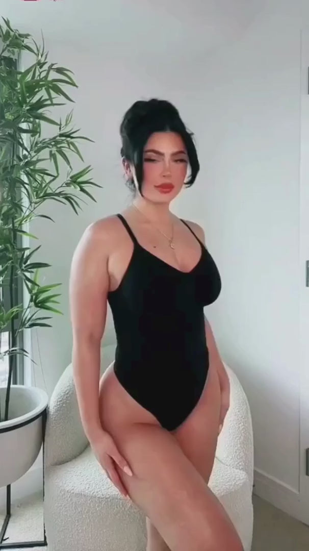 Load video: &lt;p&gt;Discover the &lt;strong&gt;Bodysuit&lt;/strong&gt; &lt;strong&gt;ShapeMe&lt;/strong&gt;, the sculpting bodysuit that combines elegance, comfort, and perfect support. Invisible under any outfit, it smooths your curves and enhances your silhouette instantly. Wear it every day or on special occasions, and let confidence follow you with every step.&lt;/p&gt;
